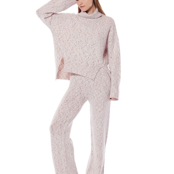 New gracia set size large, sweater set - Picture 2 of 9